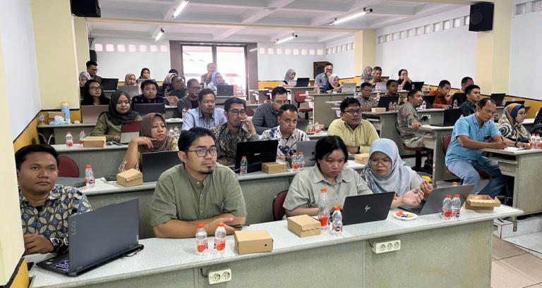 Program Studi Sistem Informasi UNUGIRI Perkuat Kesiapan Akreditasi melalui Bimbingan Teknis Instrumen LAM INFOKOM 2.1